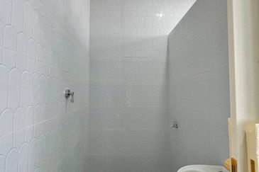 TERES SETINGKAT TAMAN SERI BAYU SUNGAI LALANG UNTUK DIJUAL ❗❗