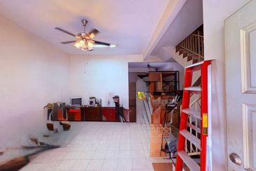 BANDAR LAGUNA MERBOK (SESEBUAH)