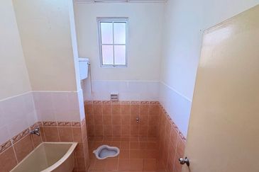 BANDAR LAGUNA MERBOK (SESEBUAH)