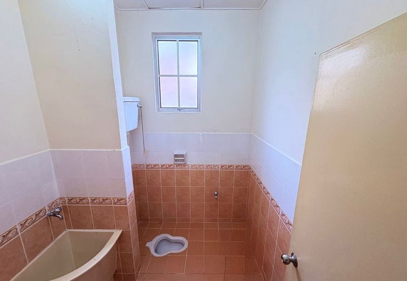 BANDAR LAGUNA MERBOK (SESEBUAH)