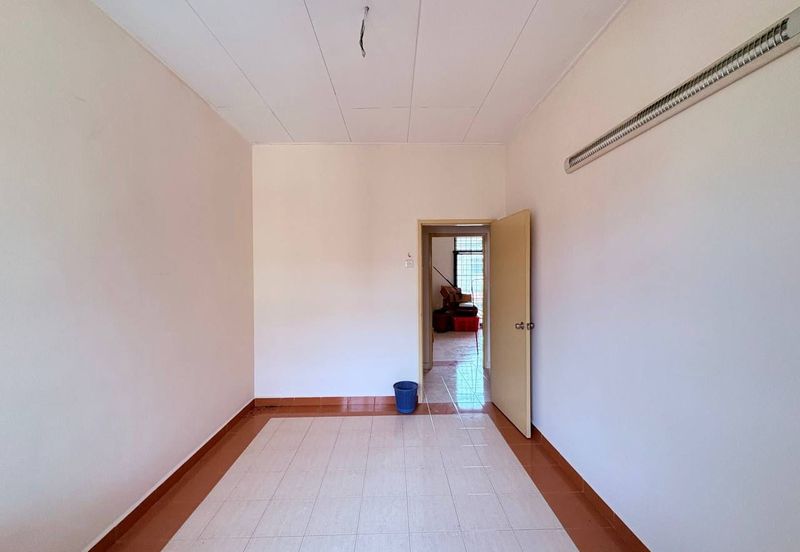 BANDAR LAGUNA MERBOK (SESEBUAH)