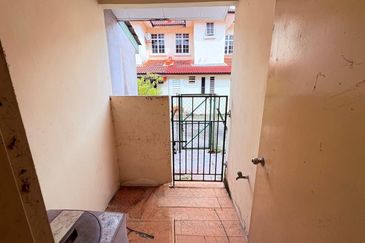 BANDAR LAGUNA MERBOK (SESEBUAH)