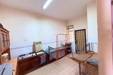 BANDAR LAGUNA MERBOK (SESEBUAH)