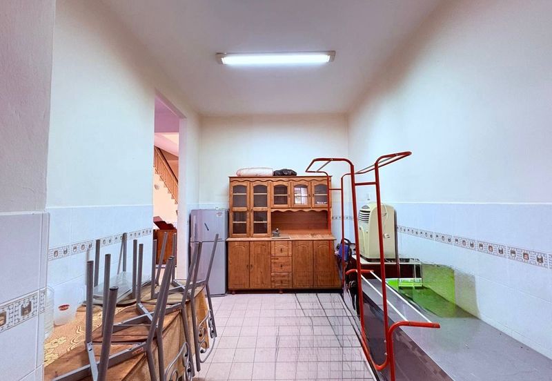 BANDAR LAGUNA MERBOK (SESEBUAH)