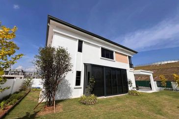 BUKIT BANYAN - MEERA GRAND