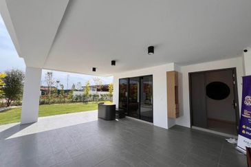 BUKIT BANYAN - MEERA GRAND