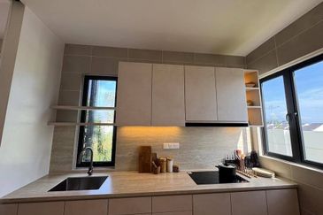 BUKIT BANYAN - MEERA GRAND