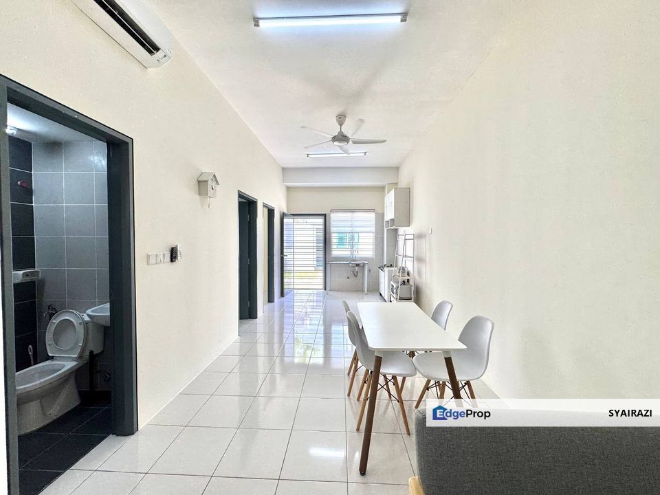 END LOT GROUND FLOOR Kita Bayu Townhouse, Cybersouth, Dengkil, Selangor, Dengkil