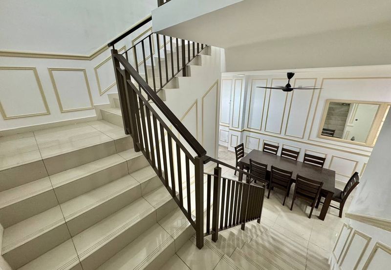 Setia Warisan Tropika (Belladonna)