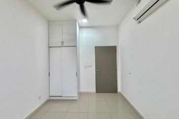 Setia Warisan Tropika (Belladonna)