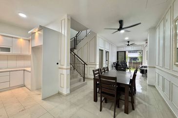 Setia Warisan Tropika (Belladonna)