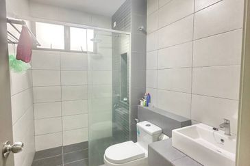 Setia Warisan Tropika (Belladonna)