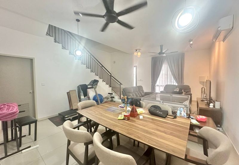 Setia Warisan Tropika (Belladonna)