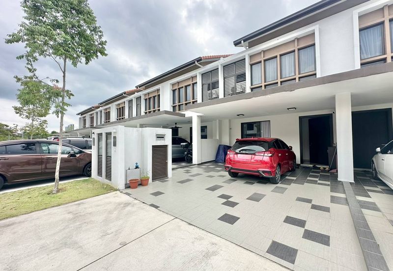 Setia Warisan Tropika (Belladonna)