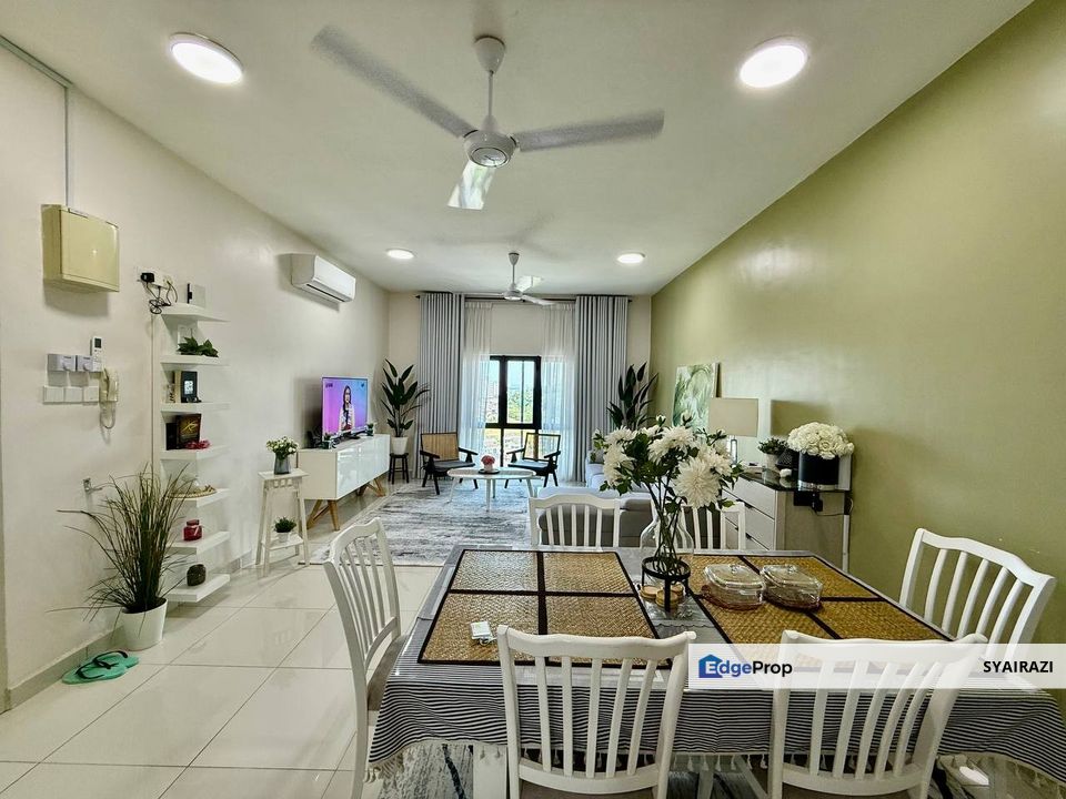 CORNER UNIT Lake Vista Residence @ Tasik Vista Residen, Bandar Tun Hussein Onn, Cheras, Selangor, Cheras