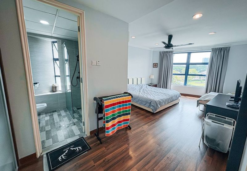 Impiana on the Waterfront