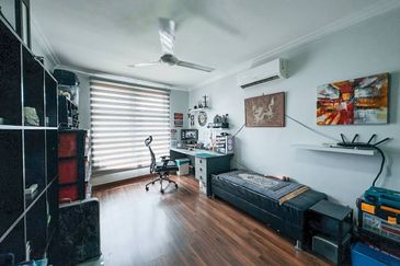 Impiana on the Waterfront