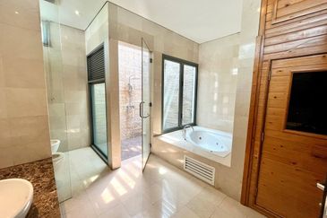 The Residence, Mont Kiara