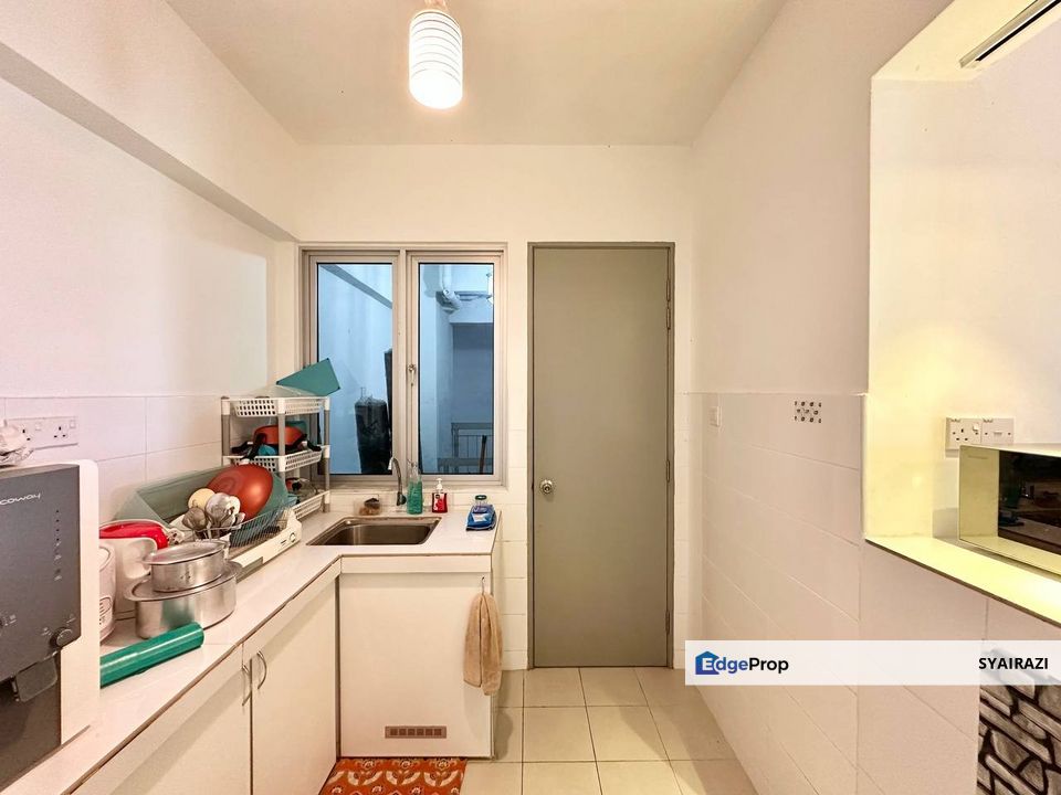 CORNER UNIT Putra 1 Apartment @ Bandar Seri Putra, Bangi, Selangor, Kajang