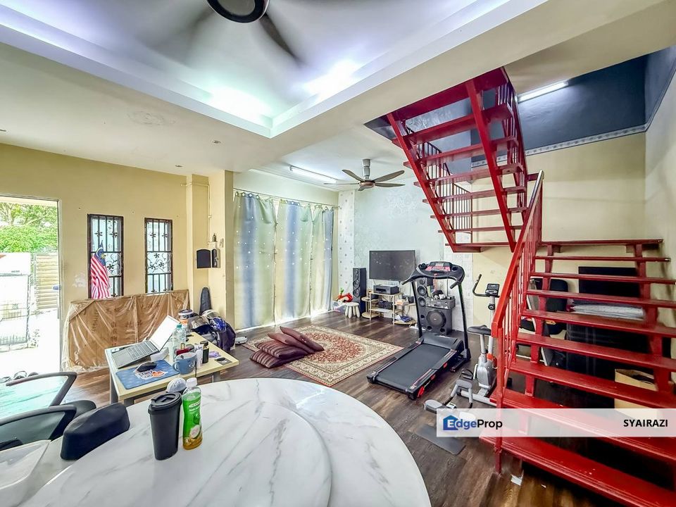 CHEAPEST Double Storey Terrace LEP 4 Taman Lestari Putra, Seri Kembangan, Selangor, Seri Kembangan