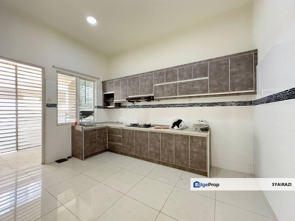 FACING OPEN Double Storey Hyperlink Marbella @ D'Kayangan, Seksyen 13, Shah Alam, Selangor, Shah Alam