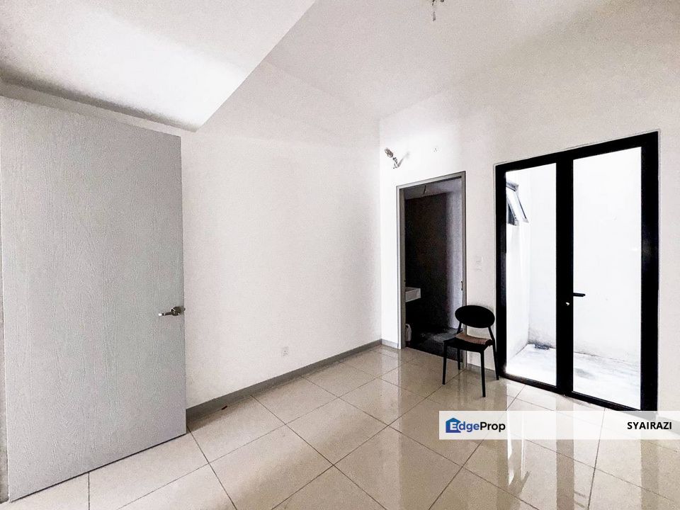 2.5 Storey Semi-D Cluster Bromelia 2, Bandar Bukit Puchong, Selangor, Puchong