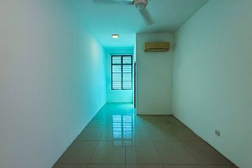 Perdana College Heights