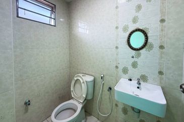 Perdana College Heights