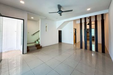 Perdana College Heights