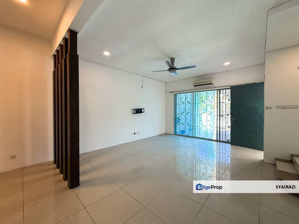 Double Storey Terrace Perdana College Heights, Pajam, Nilai, Negeri Sembilan, Mantin