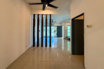 Perdana College Heights