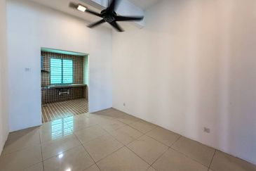 Perdana College Heights