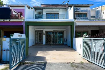 Perdana College Heights