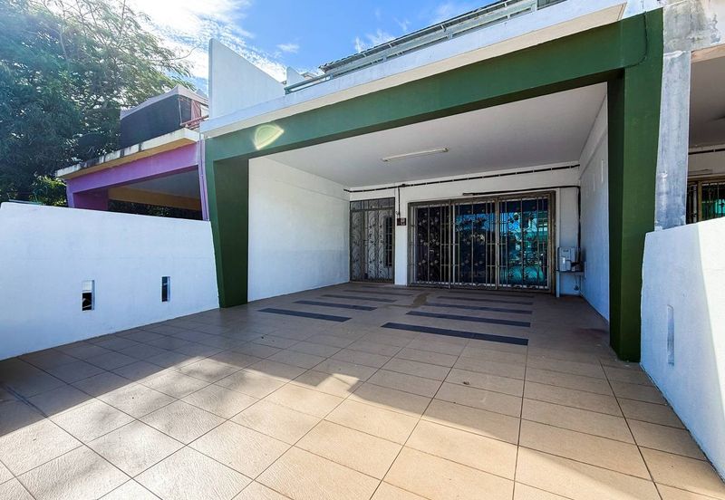 Perdana College Heights