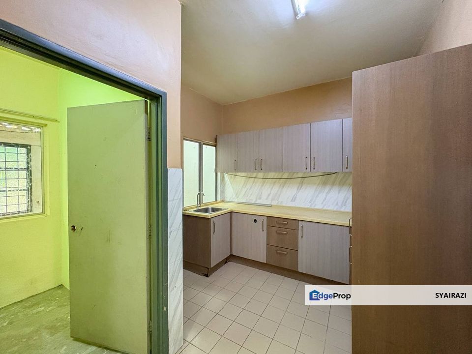 2.5 Storey Terrace Seksyen 4 Tambahan, Bandar Baru Bangi, Selangor, Bangi