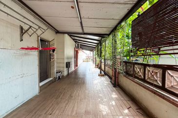 Taman Pinggiran Putra