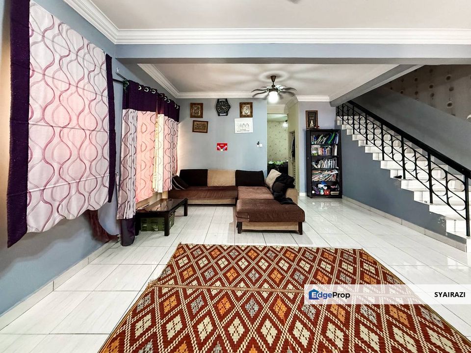 FULLY EXTENDED 2 Storey Semi-D Taman Pinggiran Putra, Seri Kembangan, Selangor, Seri Kembangan