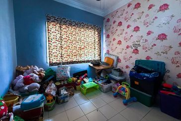 Taman Pinggiran Putra