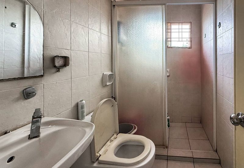 Taman Pinggiran Putra