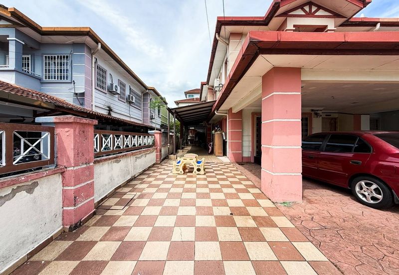 Taman Pinggiran Putra