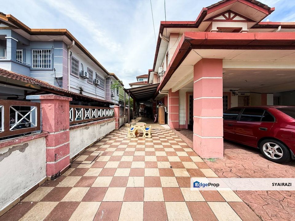 FULLY EXTENDED 2 Storey Semi-D Taman Pinggiran Putra, Seri Kembangan, Selangor, Seri Kembangan