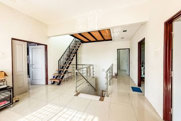 Perdana College Heights