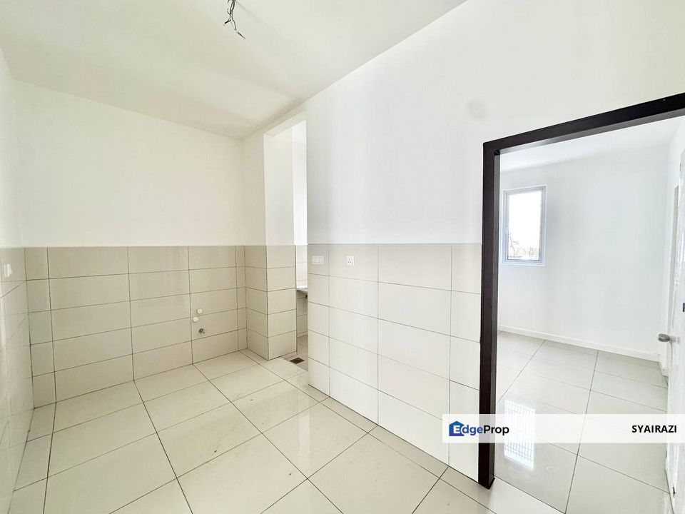 Double Storey Superlink Frischia @ Serene Heights, Bangi, Selangor, Semenyih