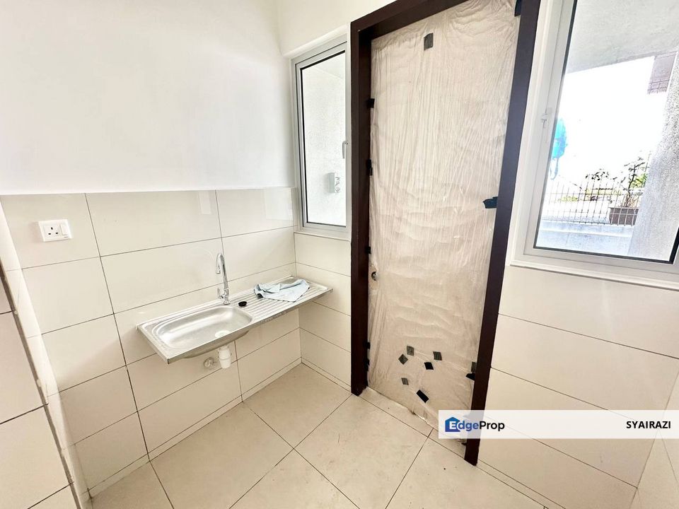 Double Storey Superlink Frischia @ Serene Heights, Bangi, Selangor, Semenyih