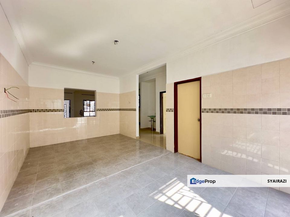 Double Storey Superlink D'Kayangan, Seksyen 13, Shah Alam, Selangor, Shah Alam