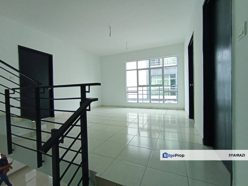 END LOT 3 Storey Terrace Bangi Avenue, Selangor, Bangi