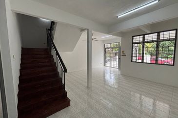 Taman Seroja, Bandar Baru Salak Tinggi