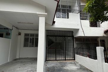 Taman Seroja, Bandar Baru Salak Tinggi