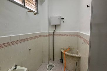 Taman Seroja, Bandar Baru Salak Tinggi