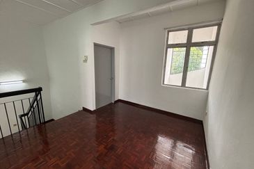 Taman Seroja, Bandar Baru Salak Tinggi